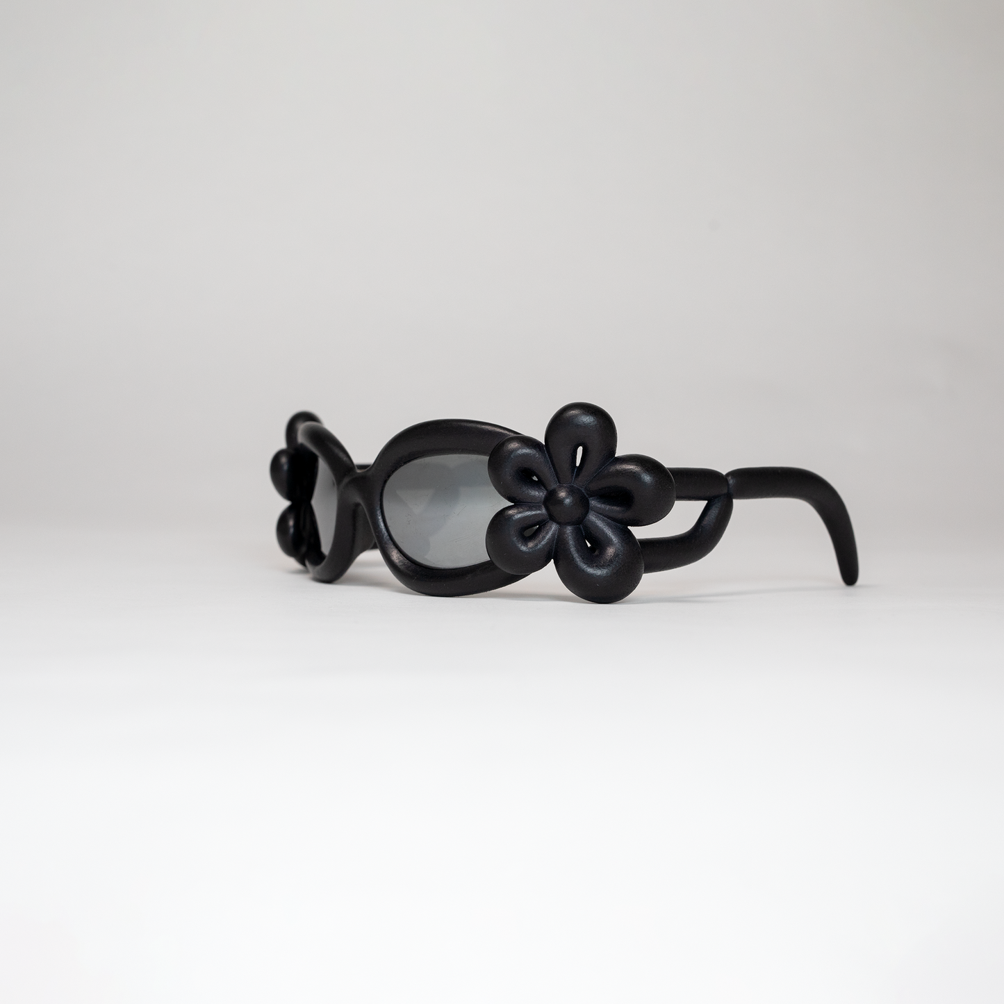Petal Peepers Black