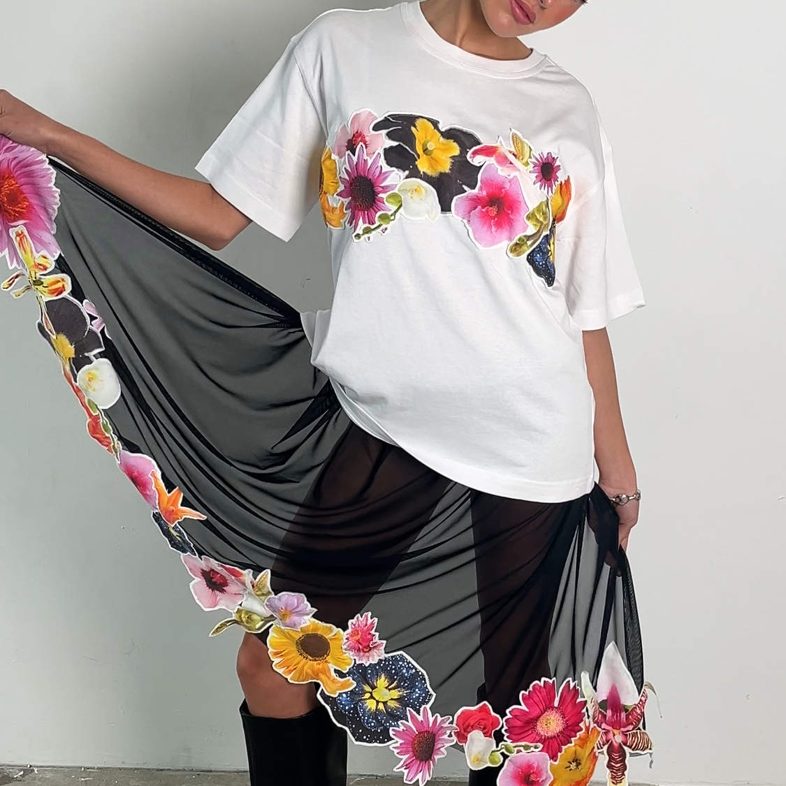 Sticker book T-shirt (White)