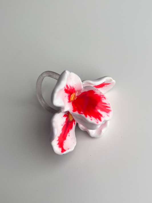 Red and white tulip ring